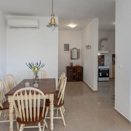 Hillside Seaview Apartment Сталос Экстерьер фото