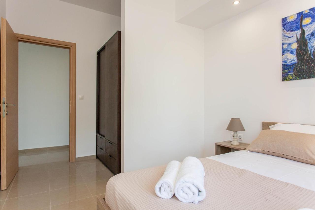 Hillside Seaview Apartment Сталос Экстерьер фото