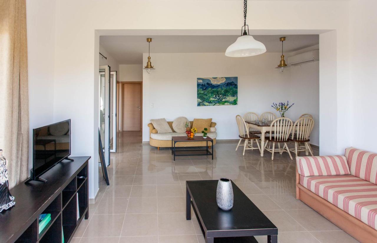Hillside Seaview Apartment Сталос Экстерьер фото